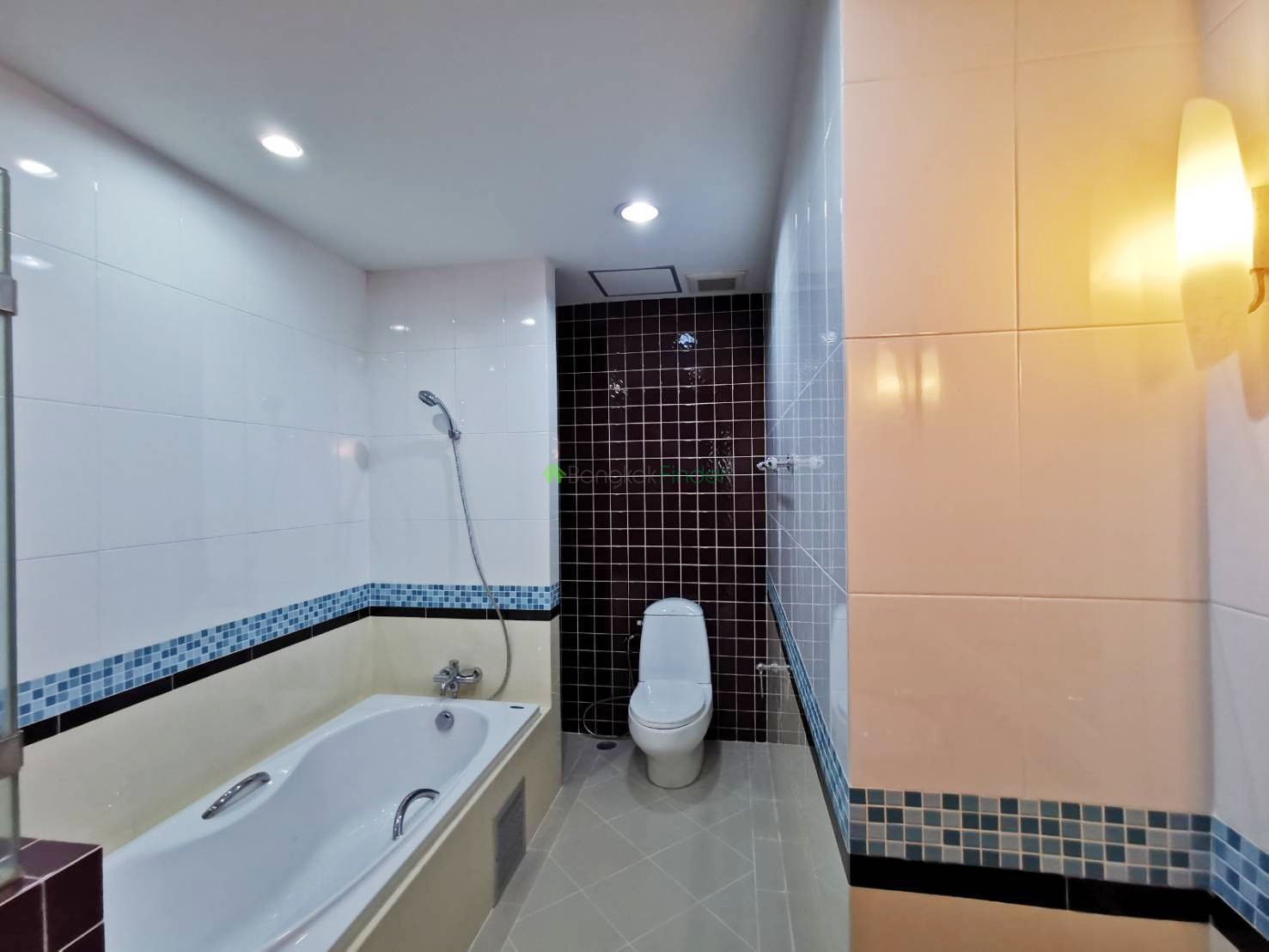 Condo for rent near Asoke BTS