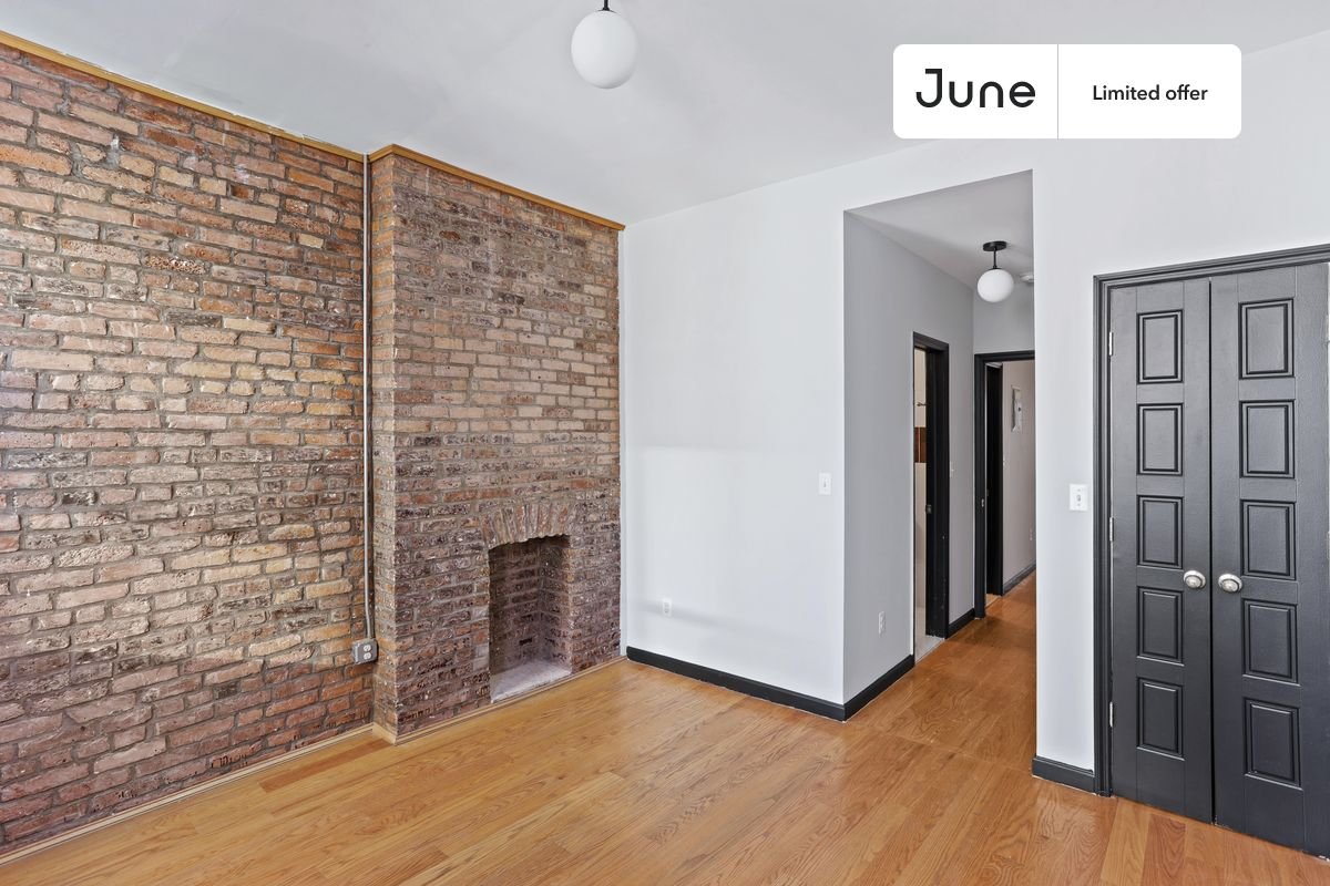 Queen bedroom in 2 bed/2 bath home in East Harlem  #578 A (Has a Condo)