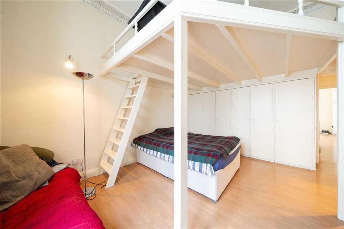 apartment for rent in Gloucester Terrace Hyde Park, W2