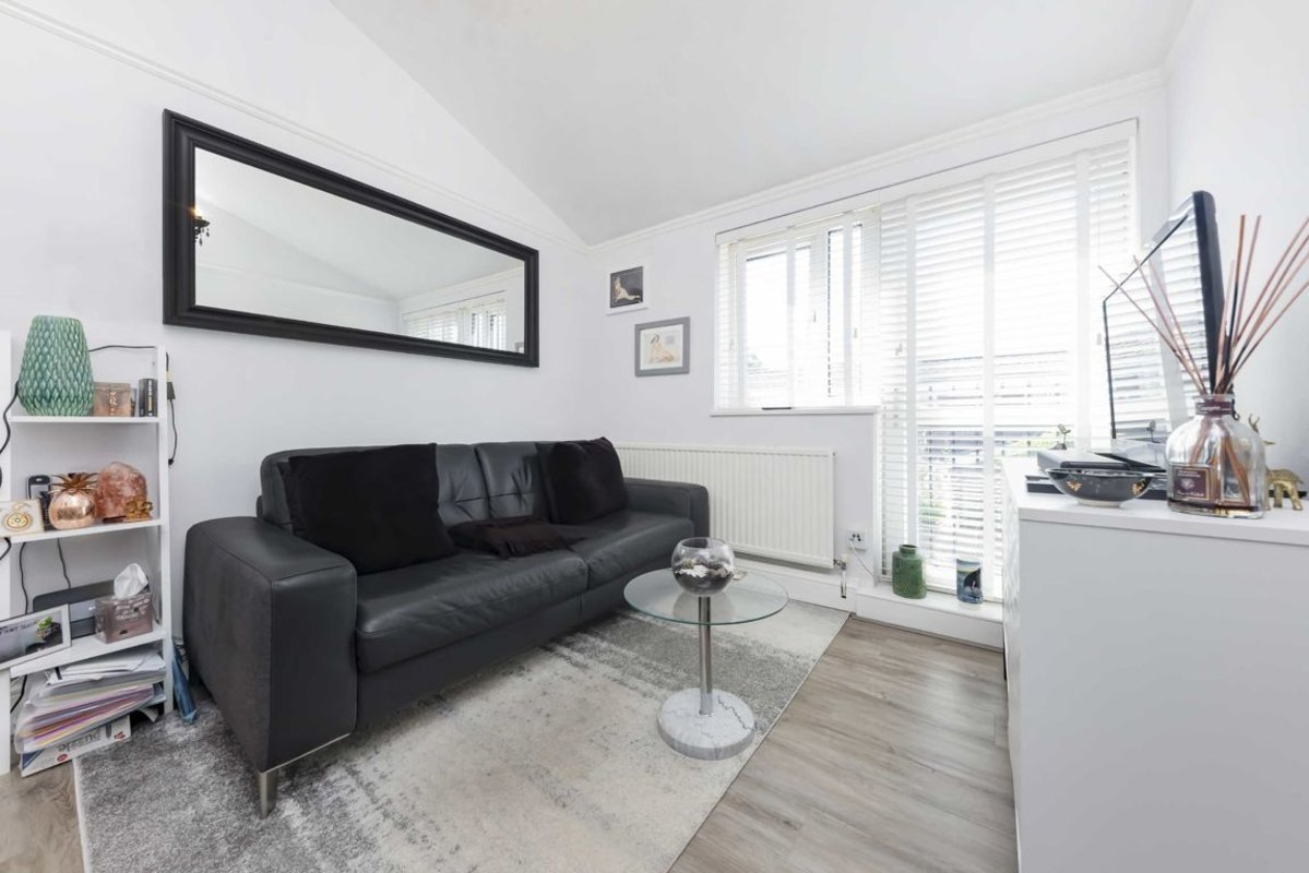 apartment for rent in Conistone Way Islington, N7