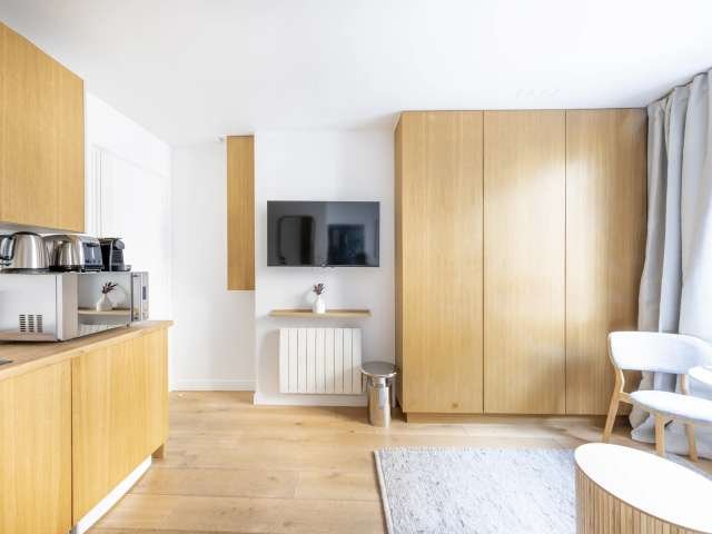 Studio à louer à Plaine-Monceau, Paris