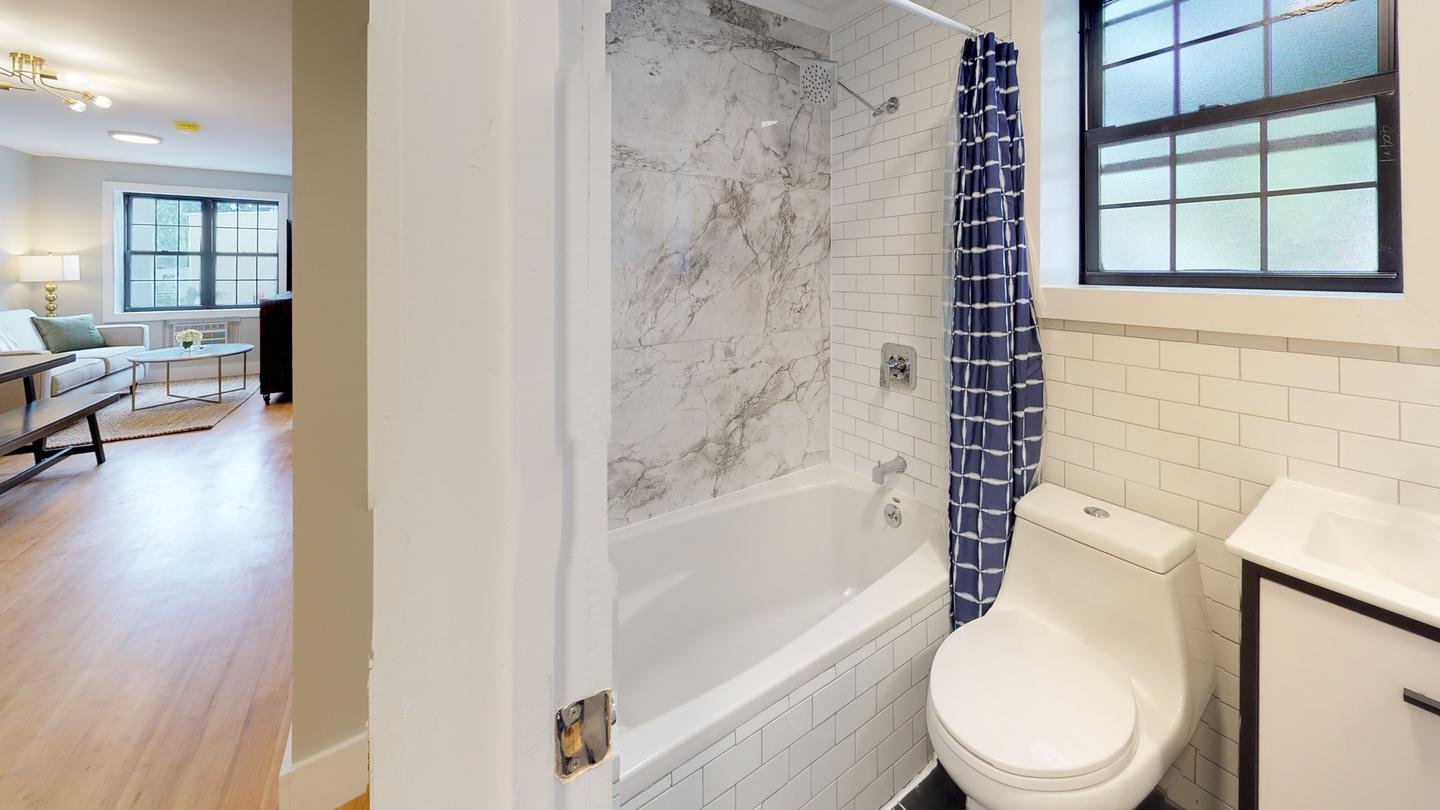 Beautiful Crown Heights apartment near the C Line (Has an Apartment)