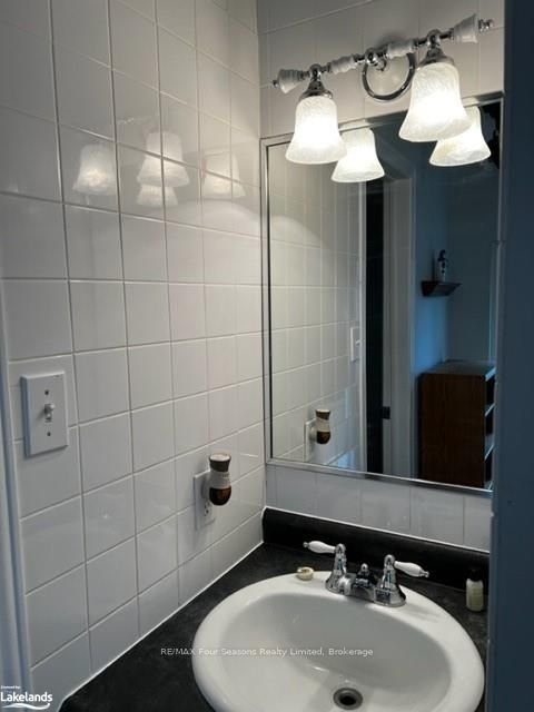 1055 MOSLEY St, Wasaga Beach, L9Z2G7, Ontario, Canada, CA