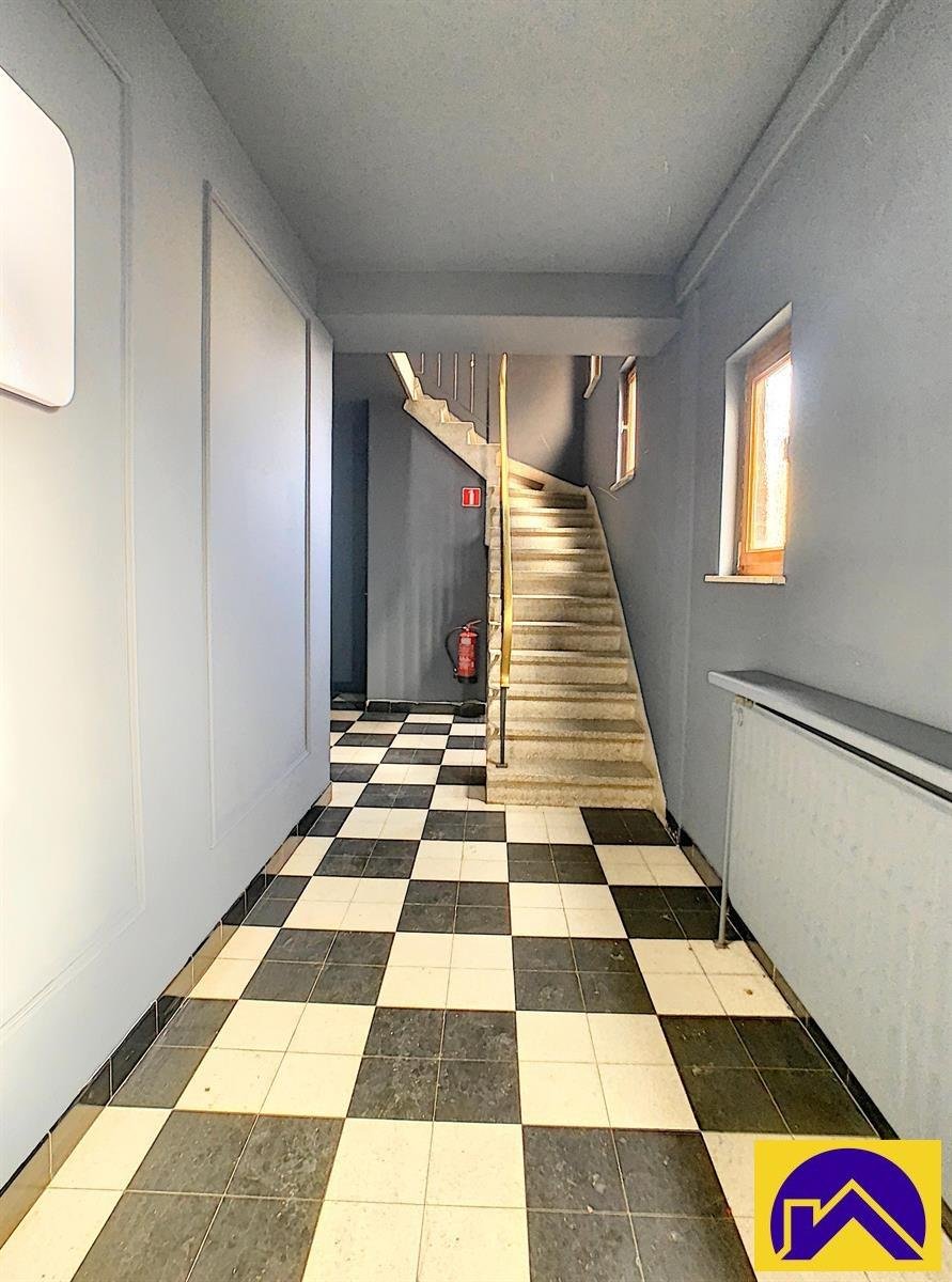 Sous Option -> Très Bel Appartement 2 Ch full rénové idéalement situé