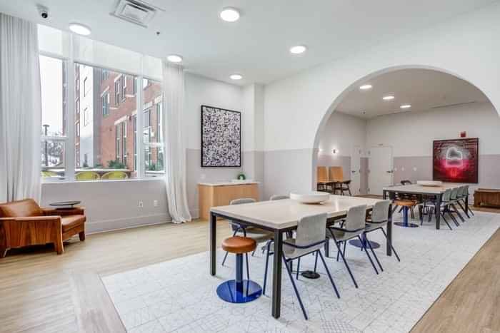4 Bed 3 Bath H - F (Has an Apartment)