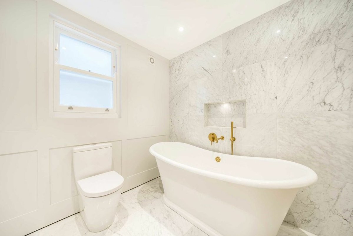 house for rent in Hambalt Road Clapham, SW4
