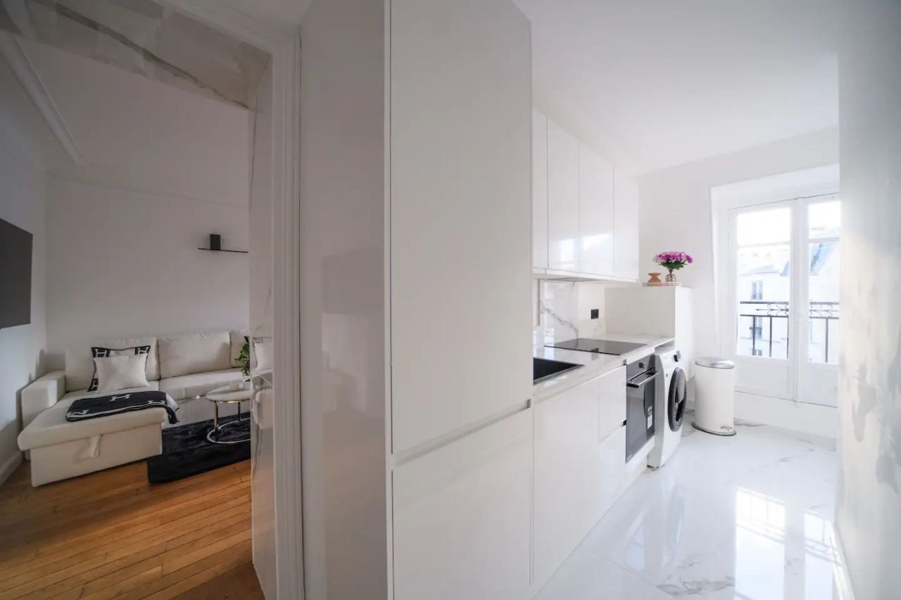 Stunning flat in the heart of Paris's 16th arrondissement, Paris - Amsterdam Apartments for Rent