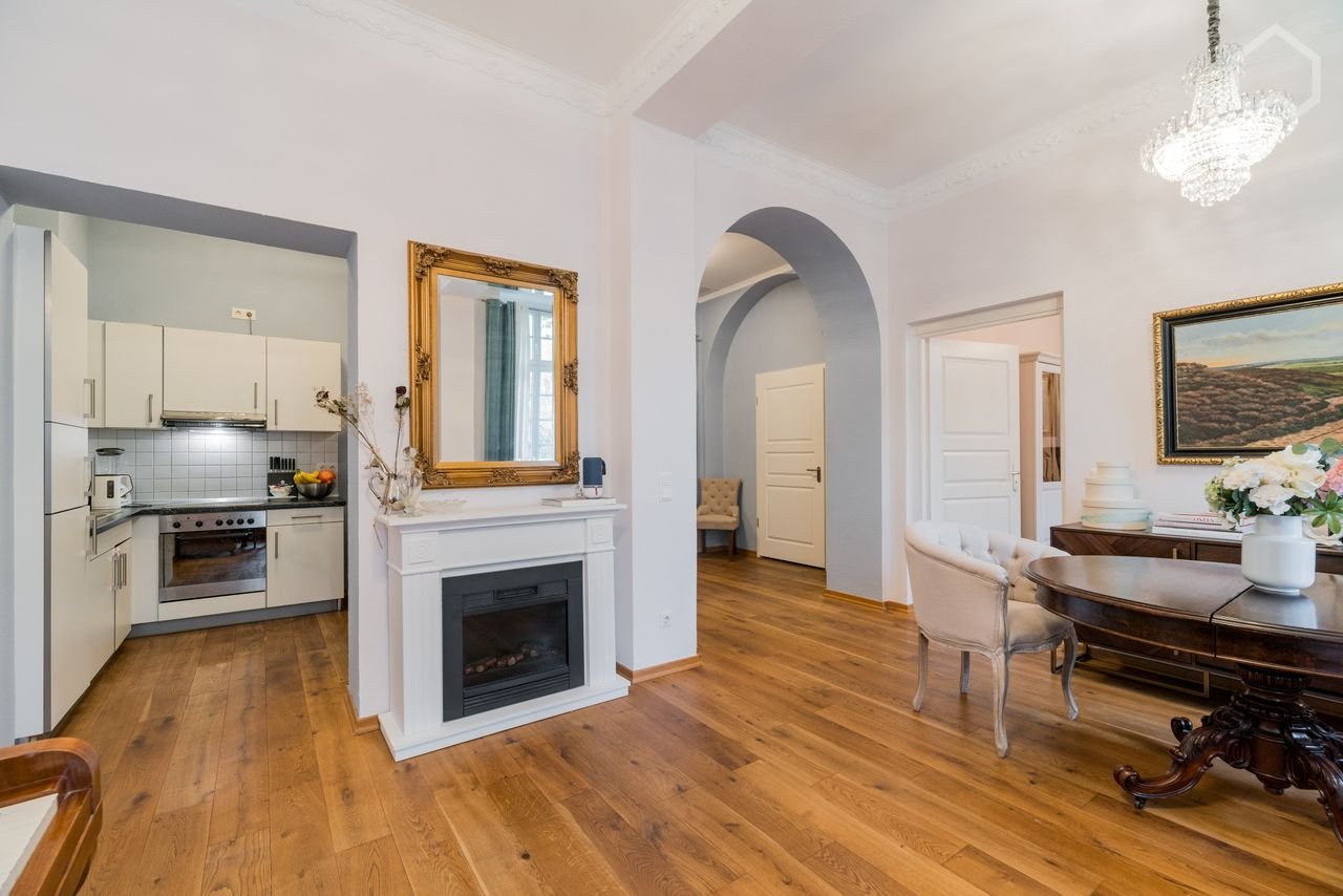 Schöne 2-Zimmer-Wohnung im Privatpark - gute Anbindung an Berlin-Mitte