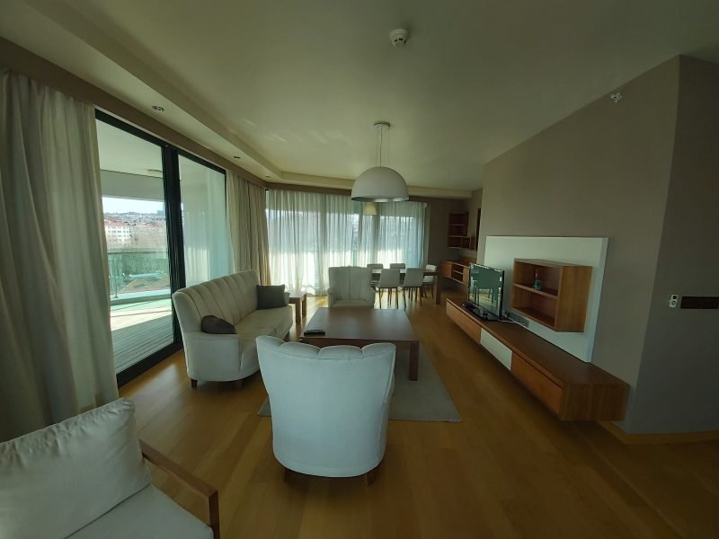 A Beautiful 2+1 Furnished Apartment At Portakal Çiçeği Residence