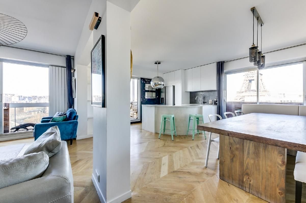 Gorgeous flat with stunning views on the Eiffel Tower, Paris - Amsterdam Apartments for Rent