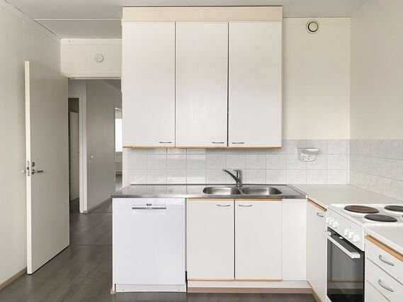 3H+K , block of flats, 735 €/m, 76 m2