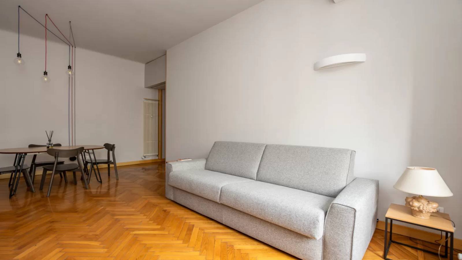 Appartamento con 1 camera da letto in affitto in Corso Vercelli, Milano.