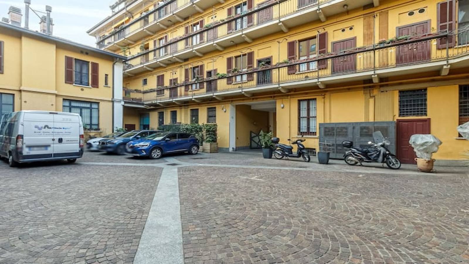 Appartamento con 1 camera da letto in Via Ascanio Sforza