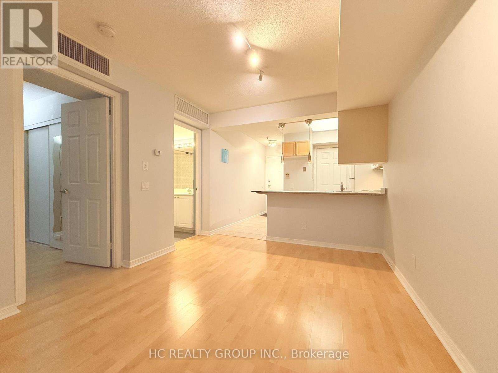 apartment at M2N7A9, Toronto, Canada