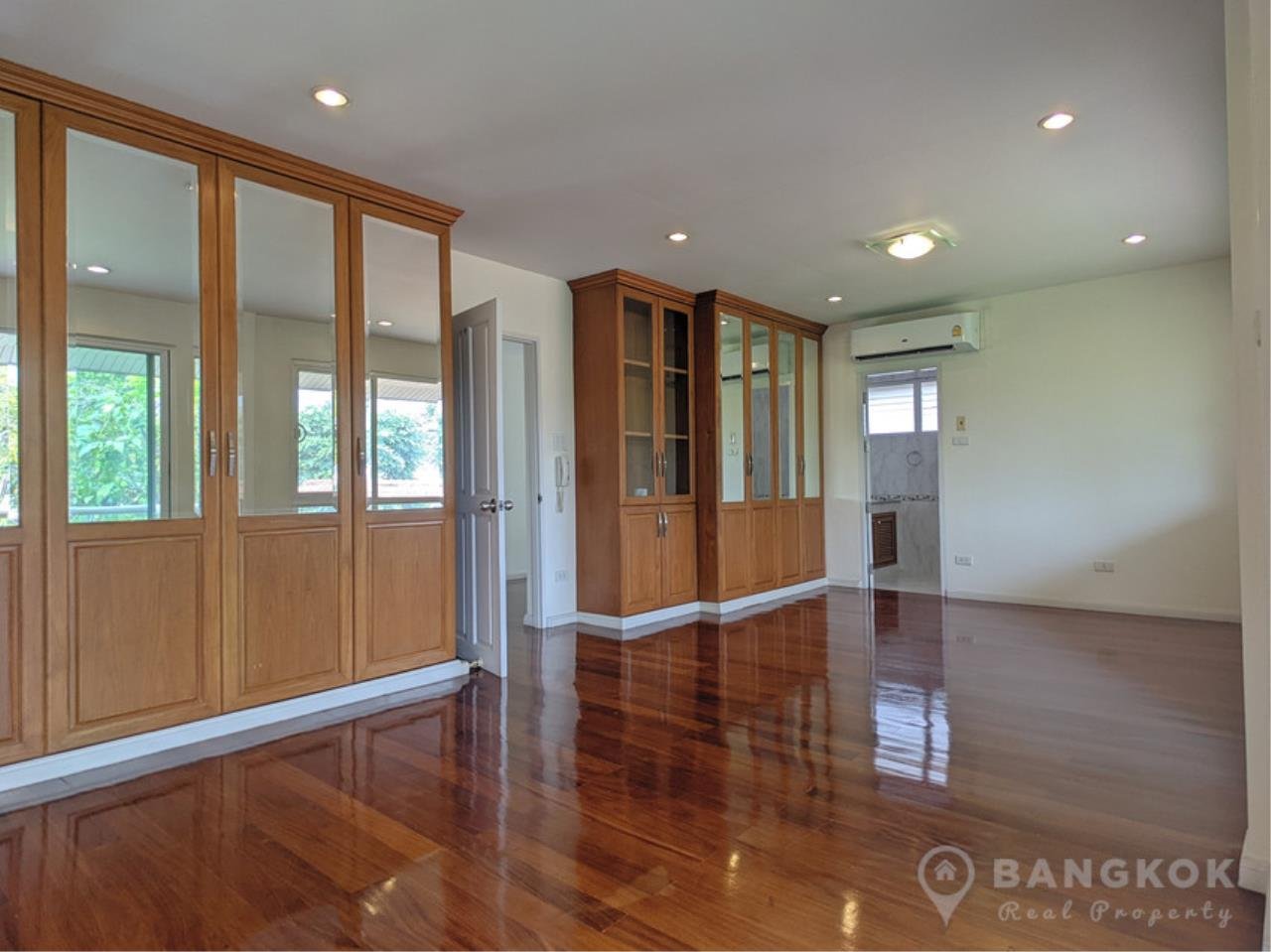 House in Bangkok, Thailand 4 bedrooms No 19430