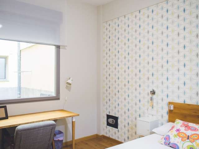 Habitación acogedora en apartamento de 6 dormitorios en Argüelles, Madrid