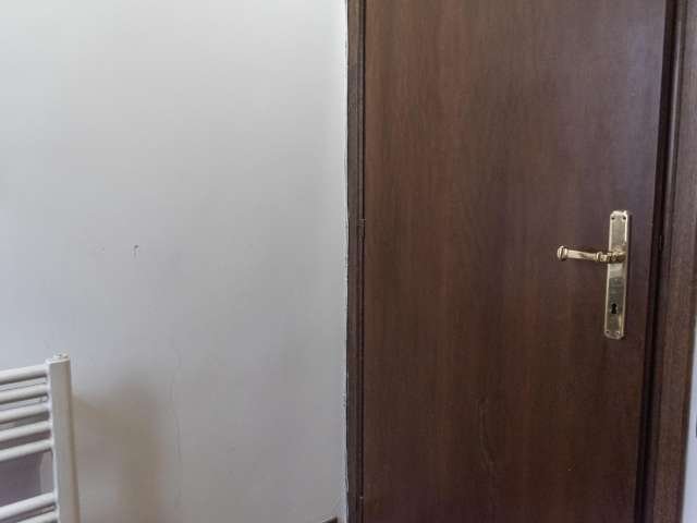 Appartamento con 2 camere da letto in affitto a Roma, Roma