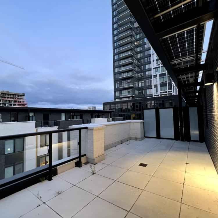 Unit 1102 Flex - B (Has an Apartment)