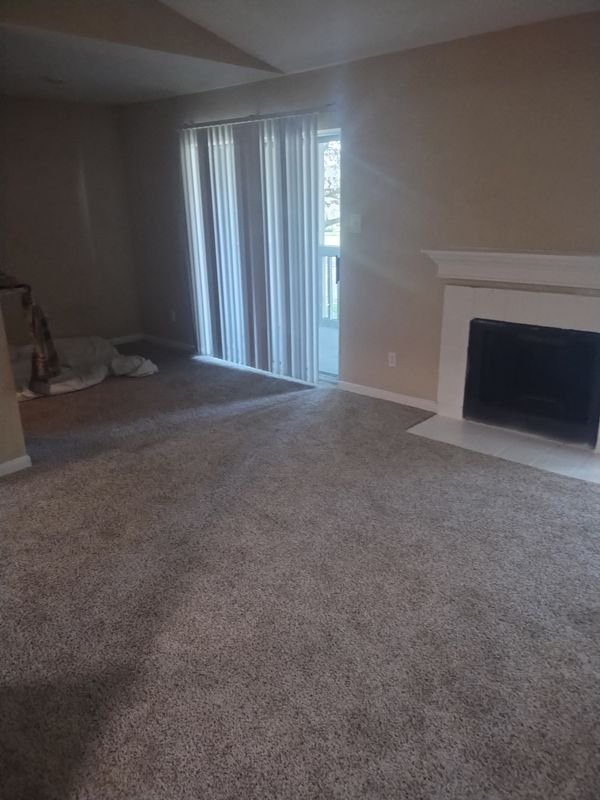 Charmon Jones (Has an Apartment)