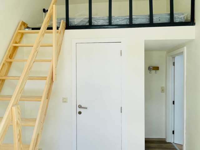 Room for rent in 7-bedroom house in Brussels