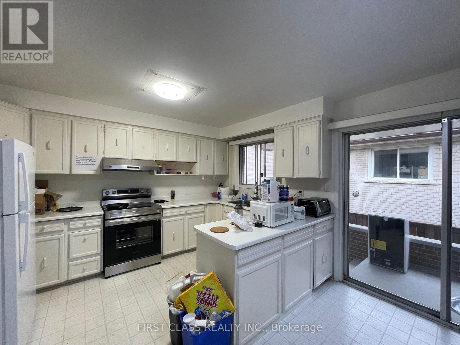 apartment at M2R2V4, Toronto, Canada