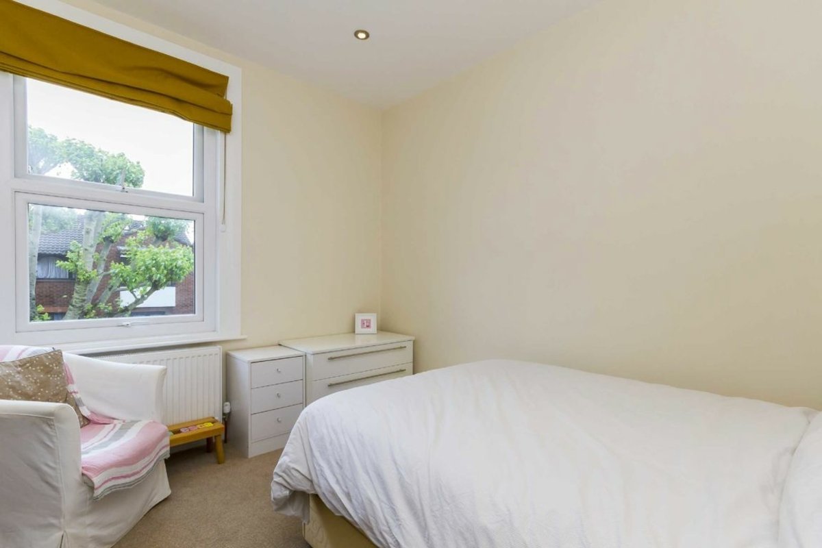 House for rent in Valetta Road Acton, W3