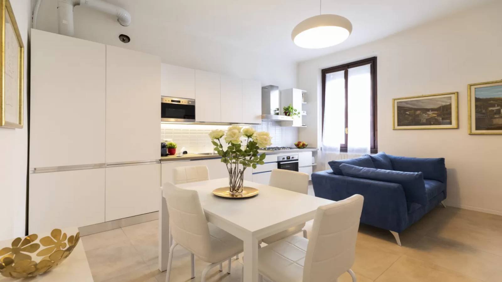 Appartamento con 2 camere da letto in affitto a Milano