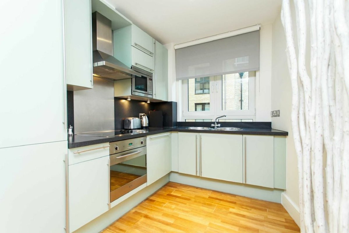 apartment for rent in Pepys Street Fenchurch Street, EC3N