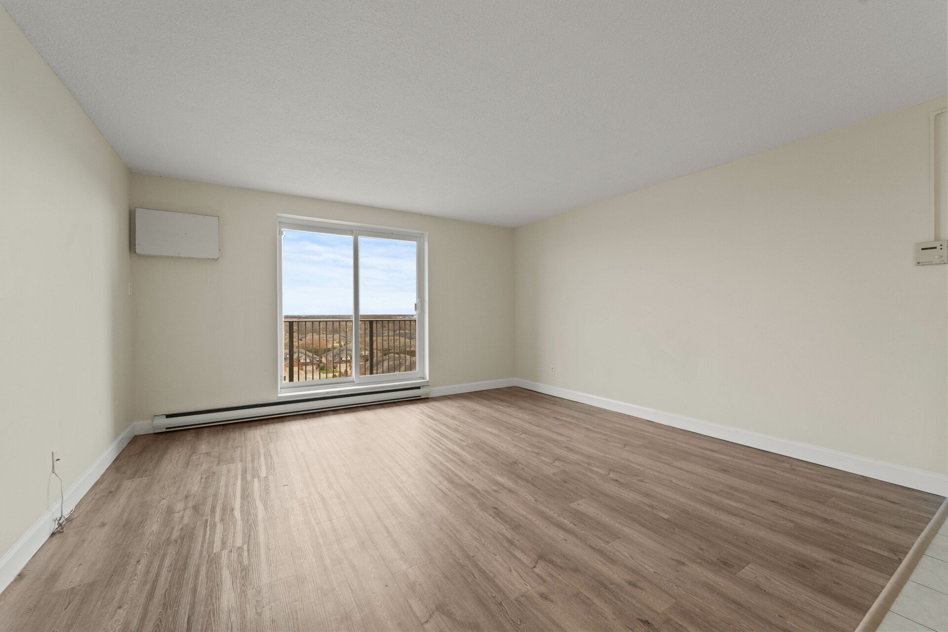 Leamington Towers Apartments