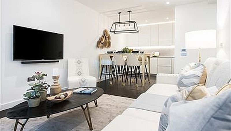 Thornes House Apartment 35 4 Apartment 35 Charles Clowes Walk London - 2573698