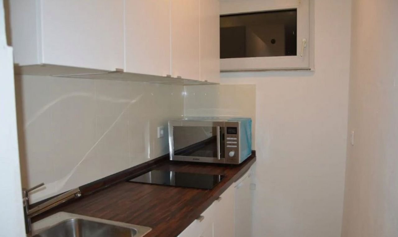 1-Zimmer-Wohnung in der Nähe des Kölner Hauptbahnhofs, direkt am Rhein und Florapark
