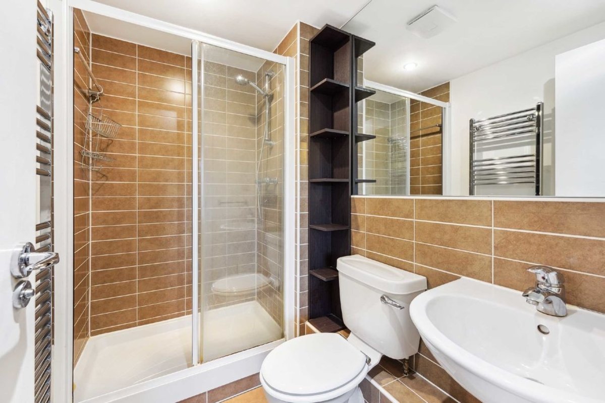 apartment for rent in Phoenix Way Wandsworth, SW18