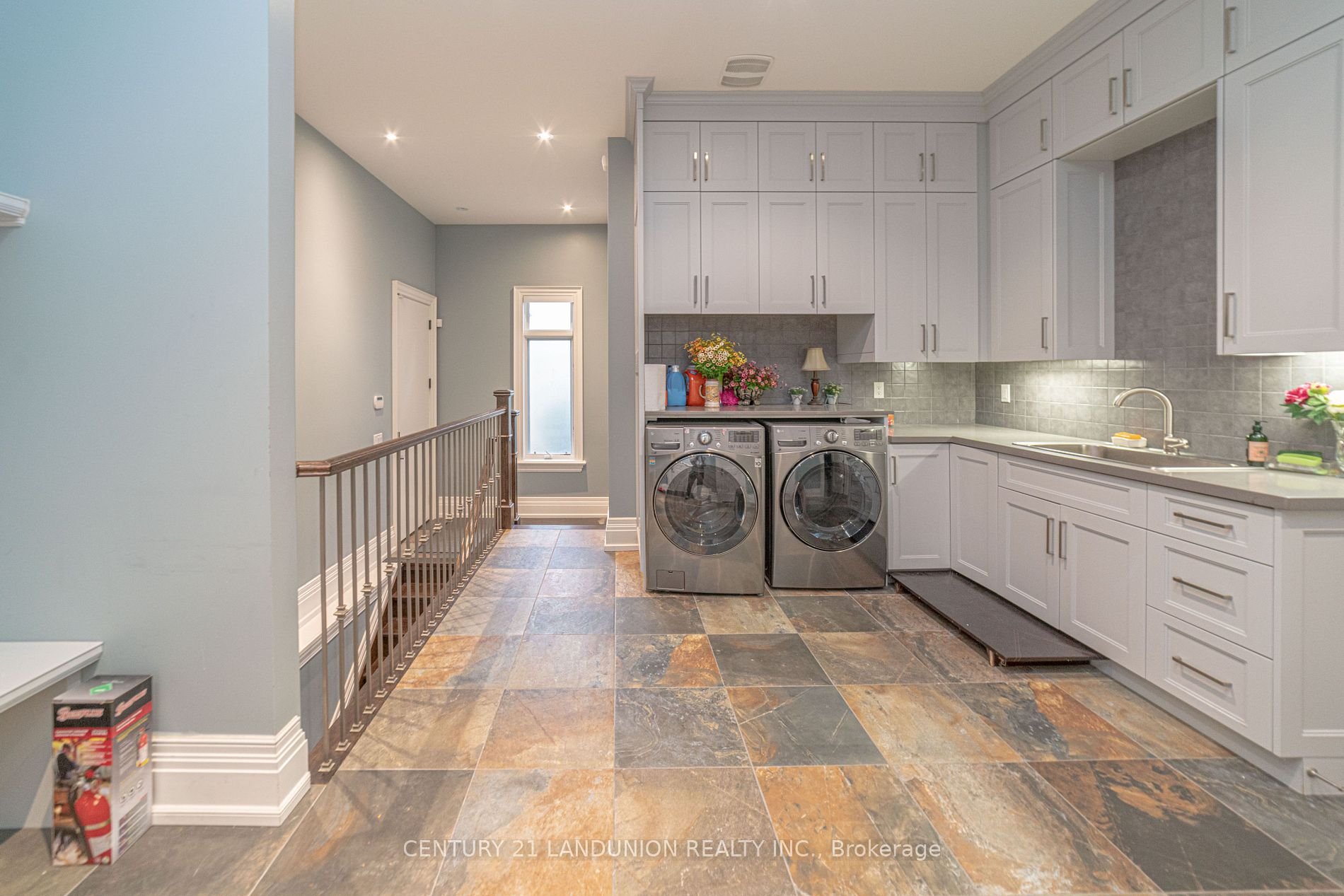 41 Hi Mount (bsmt) Dr, Toronto, M2K1X3, Ontario, Canada, CA