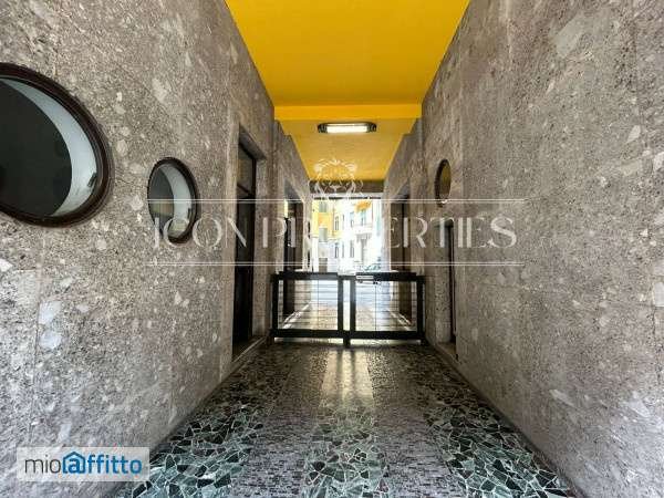 Appartamento con terrazzo Bocconi, c.so italia, ticinese
