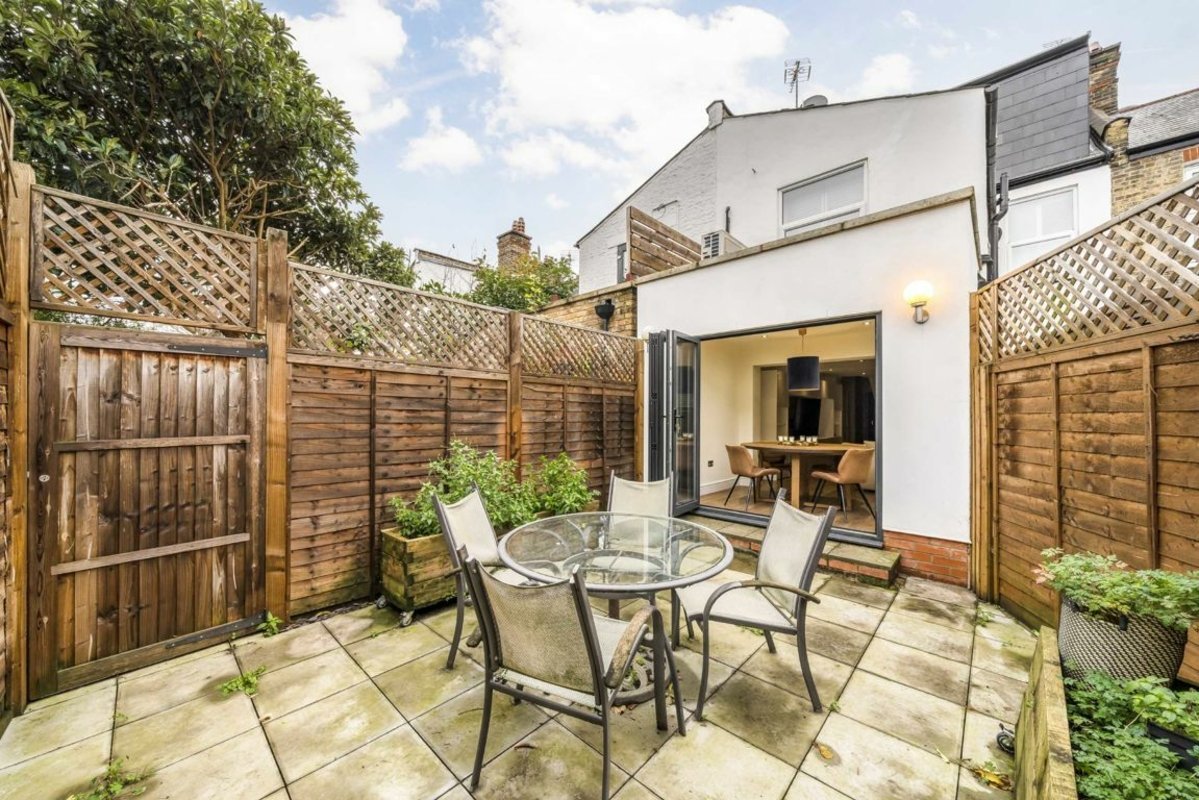 house for rent in Dorchester Grove Chiswick, W4
