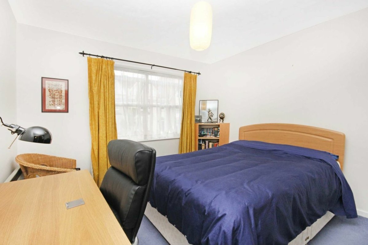 apartment for rent in Lewin Road Streatham, SW16