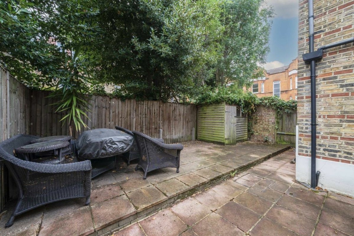 house for rent in Lonsdale Road Chiswick, W4