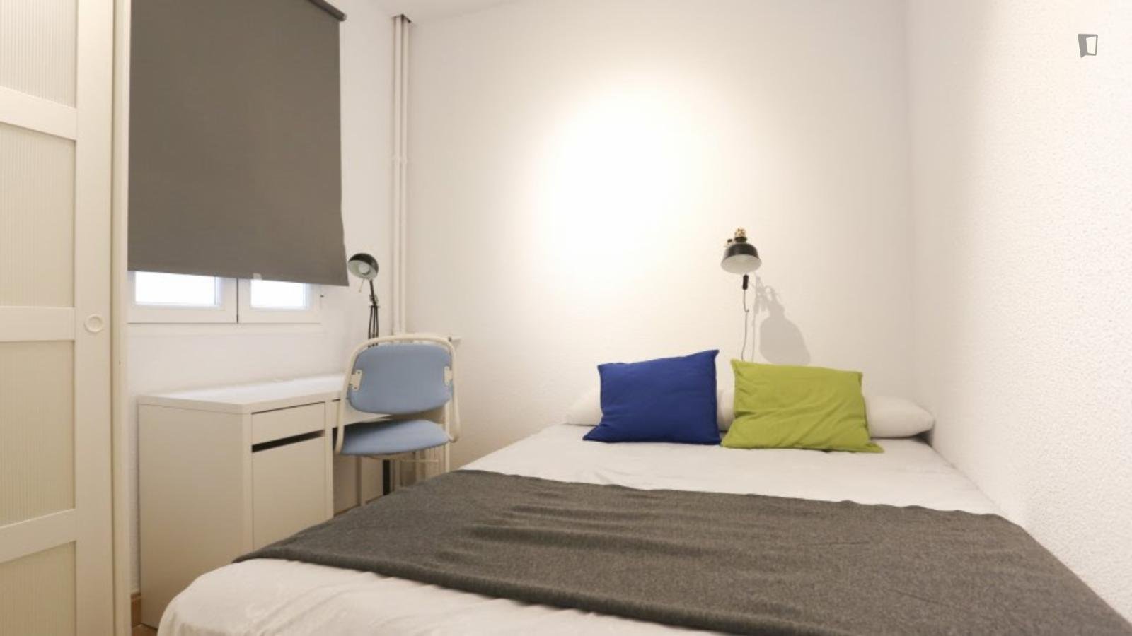 Encantadora habitación doble cerca del Parque del Retiro