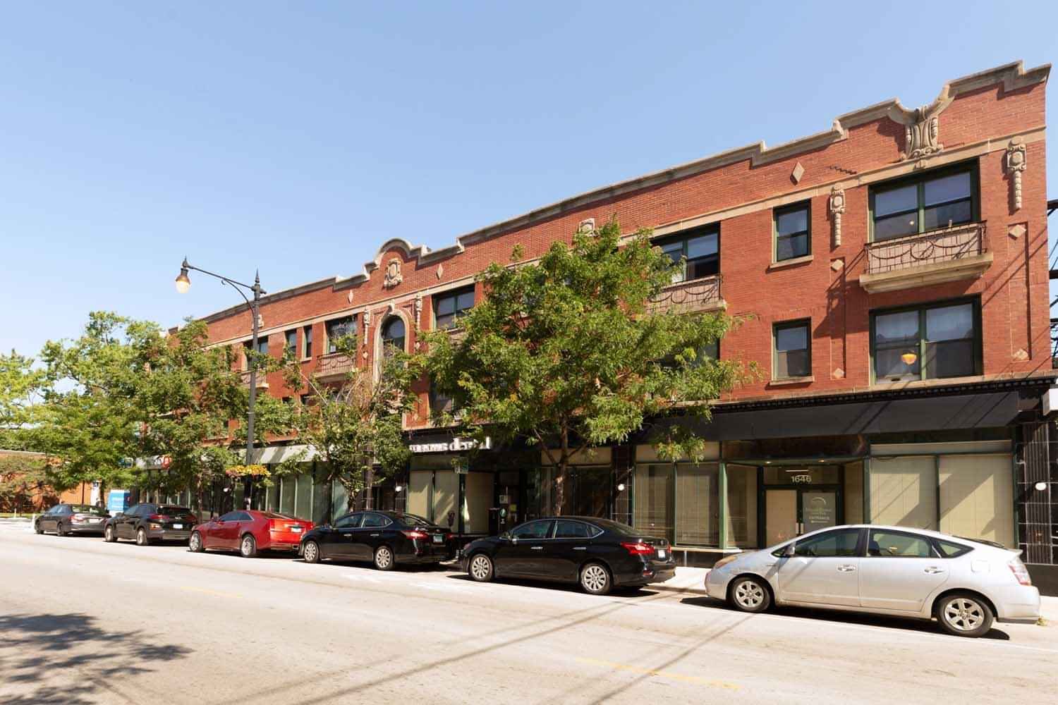 4 Bedroom 1 Bath - B (Has an Apartment)