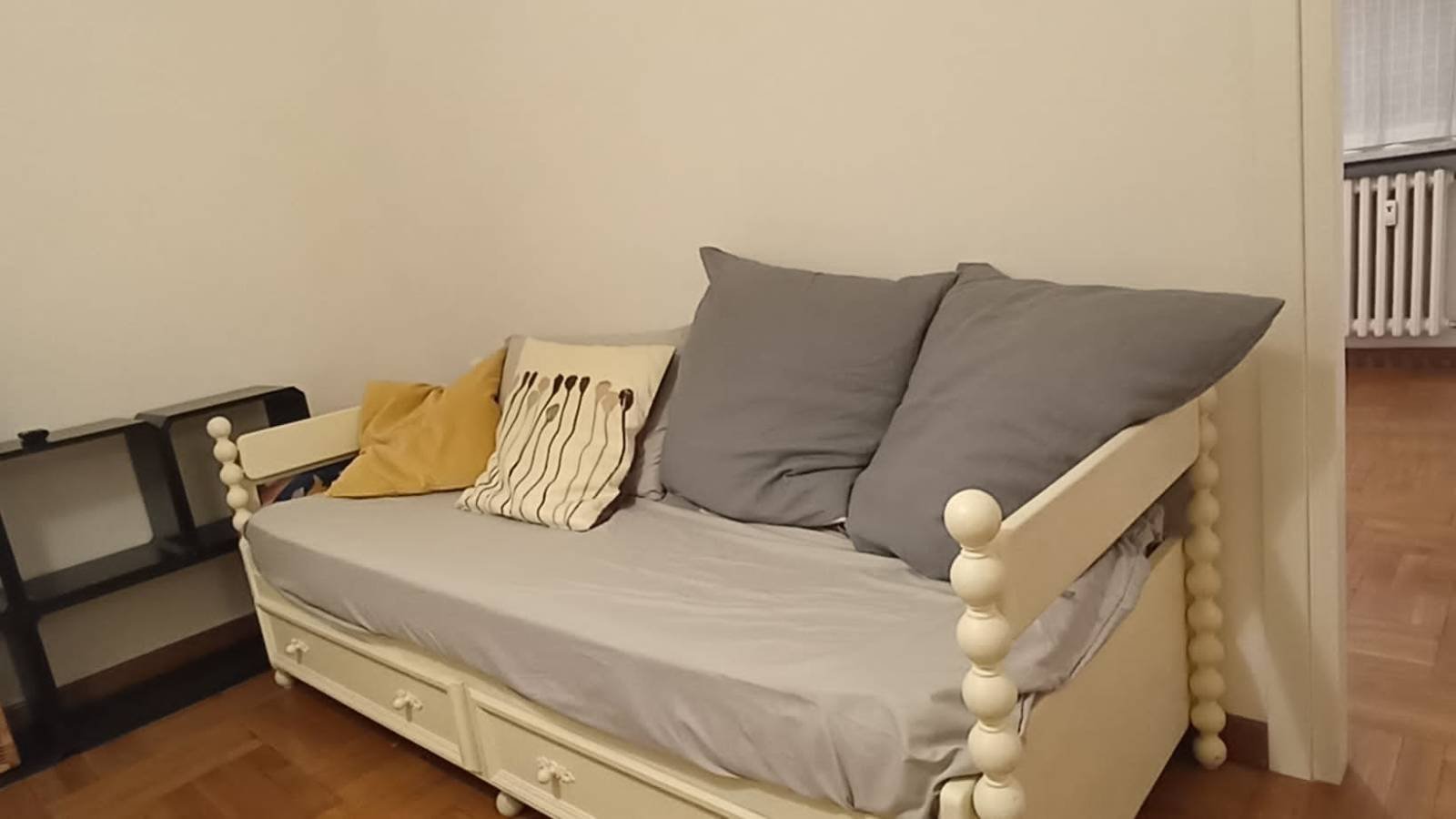 Appartamento con 2 camere da letto in affitto a Milano