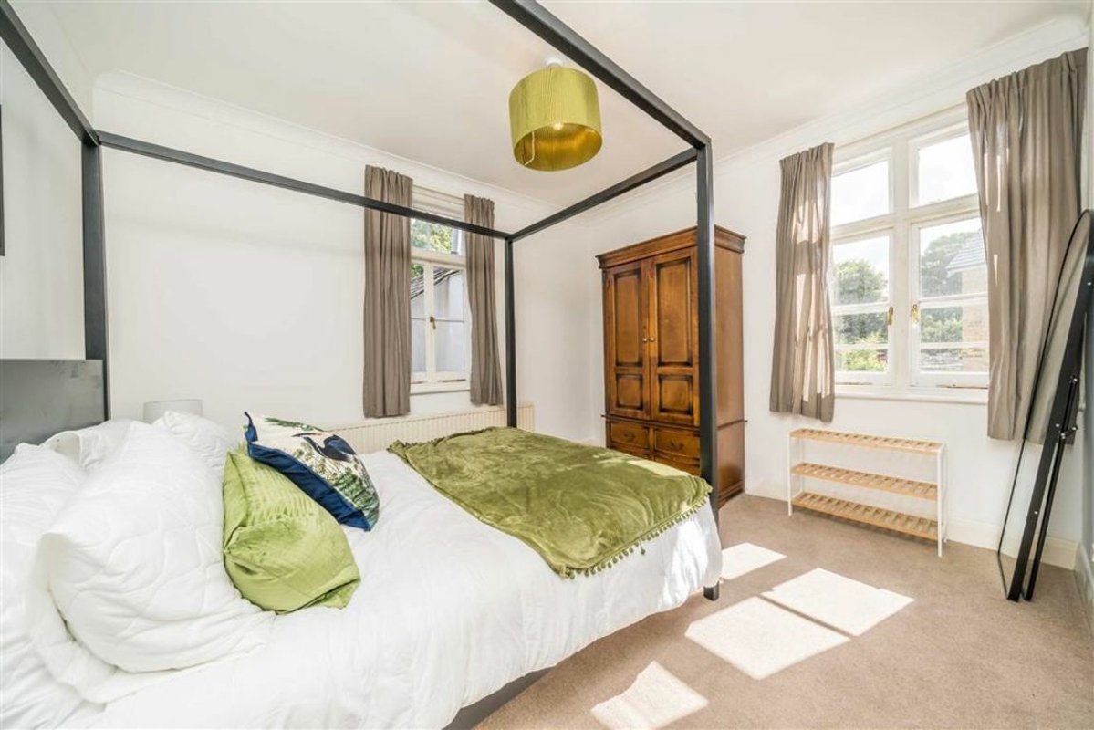 apartment for rent in Cedars Road Hampton Wick, KT1
