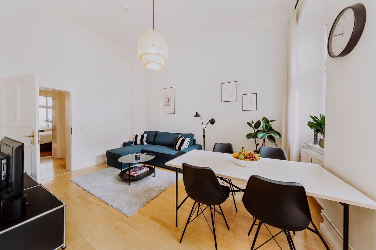 Helle, charmante Wohnung für Paare (mit Baby/Kleinkind) oder Singles in beliebtem Berliner Viertel