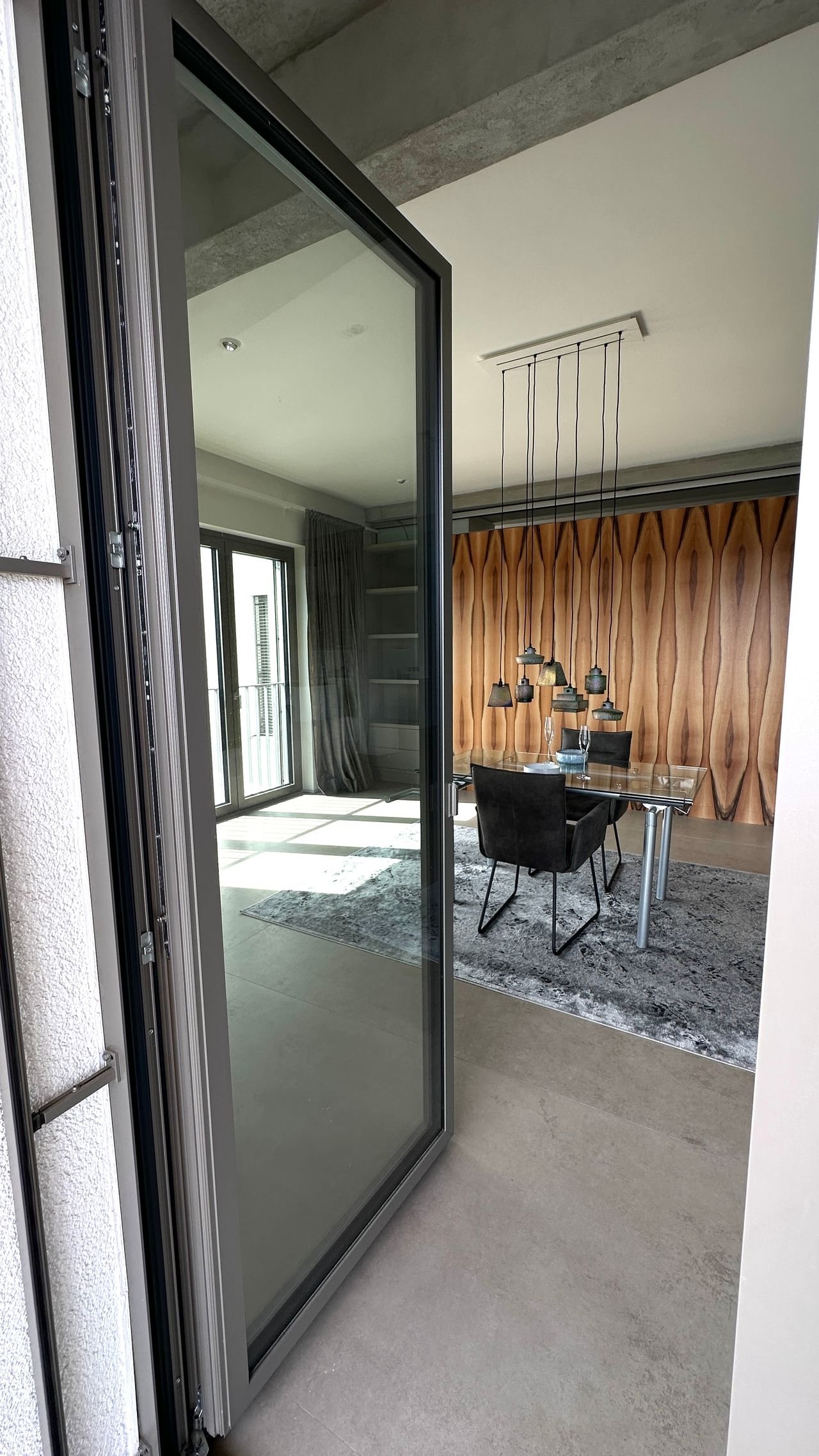 Stilvolles, möbliertes Loft an der Spree, nahe dem Zentrum von Berlin Friedrichshain