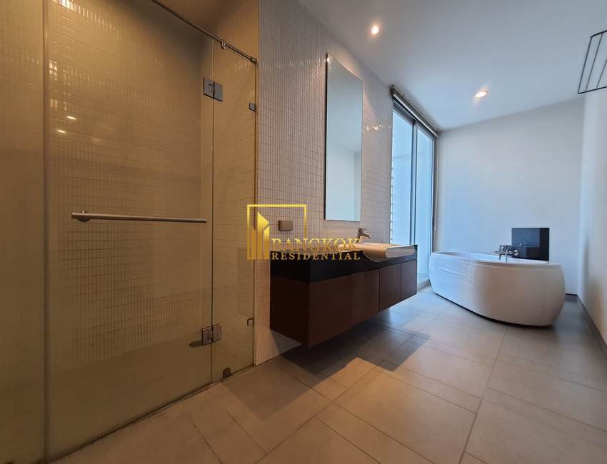 Stunning 4 Bedroom Duplex Penthouse Apartment in Thonglor