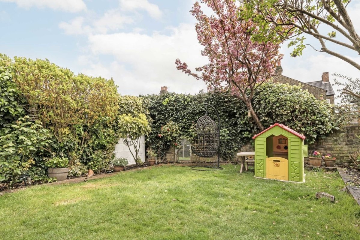house for rent in Wyleu Street Honor Oak, SE23