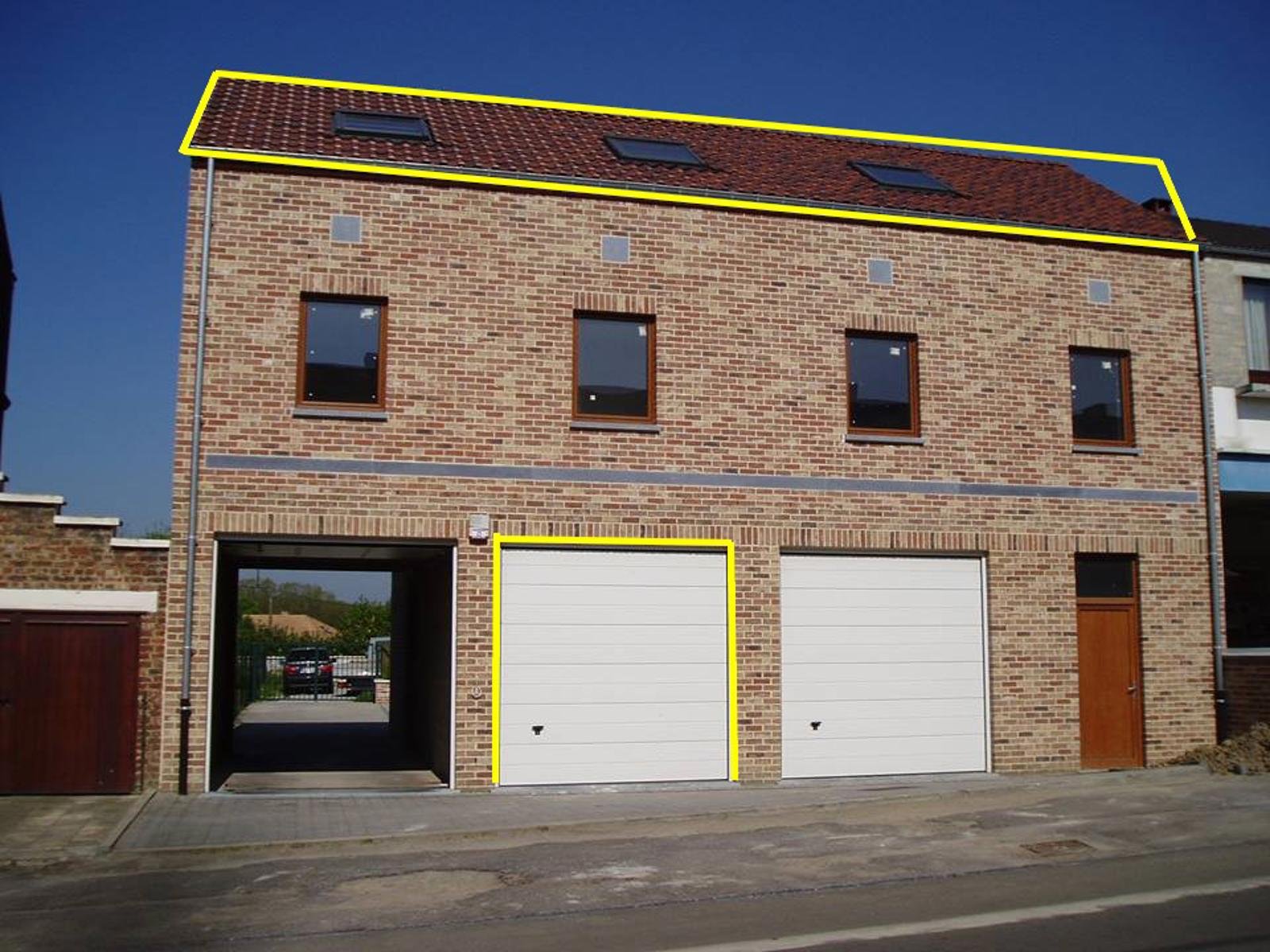 Déjà Loué -> Superbe Appartement 2 Chrs avec Garage 1 Voiture & Cour