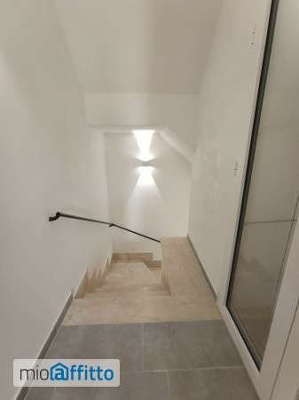 Casa arredata con terrazzo a Stagnone