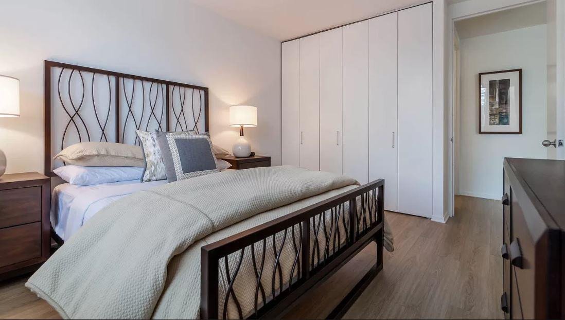 Apartment at 777 6th Ave Unit 6E, New York 10001, United States