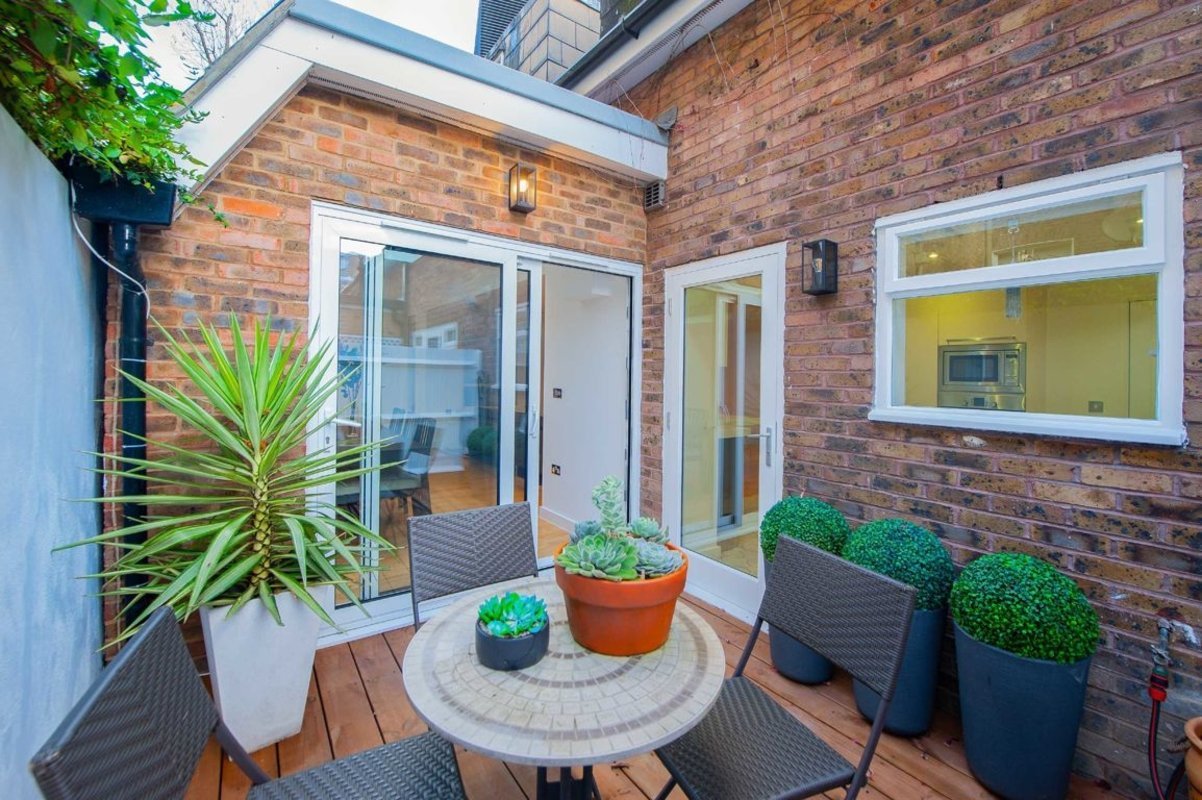house for rent in Burdett Mews Notting Hill, W2