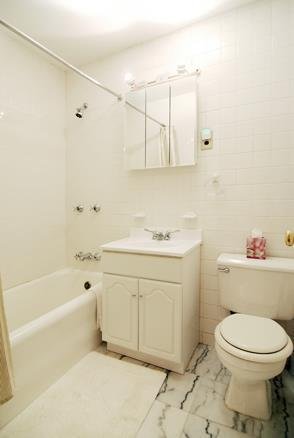 145 West 58th Street 4M-LE Midtown West New York NY 10019 - Manhattan Management
